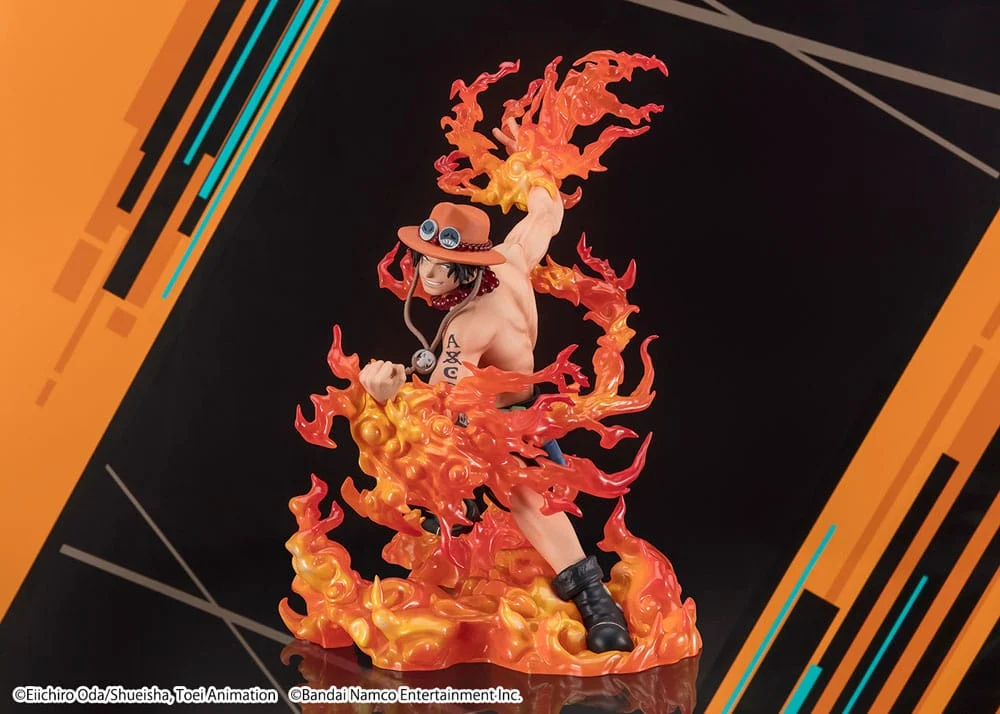 Portgas. D. Ace statue - achterkant